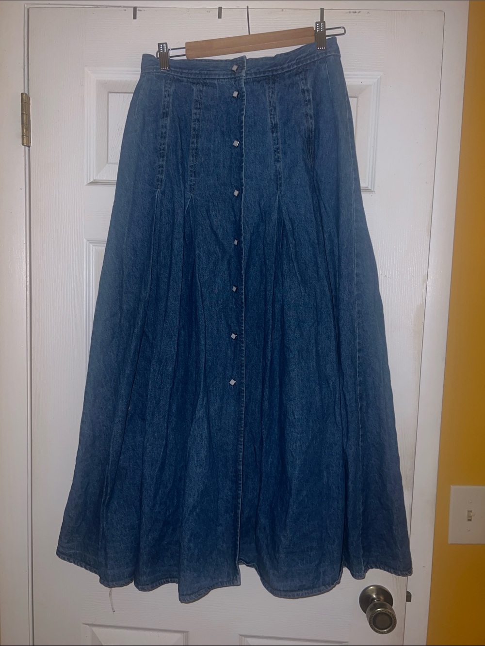 Hairston Roberson ROPA denim skirt. Size 10.